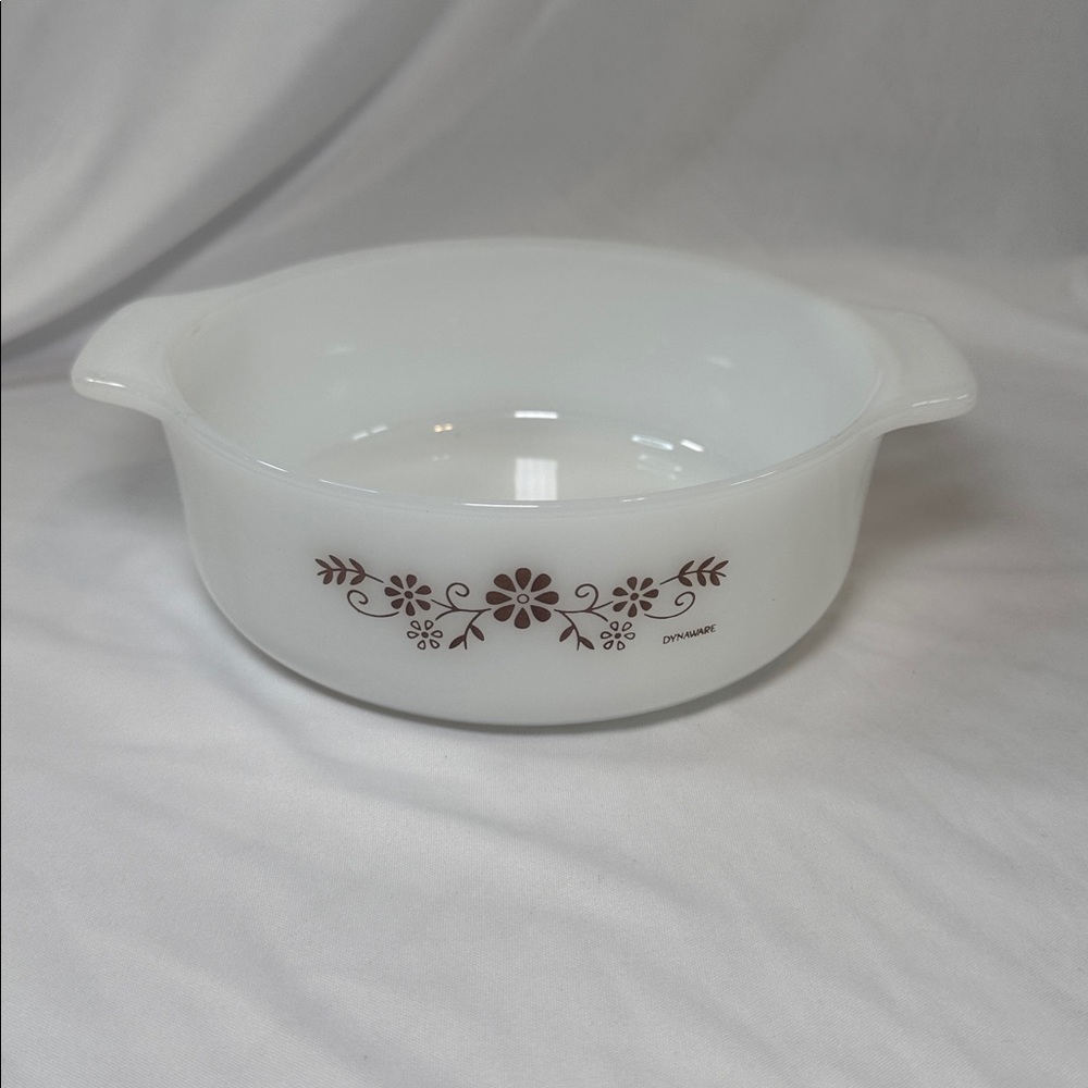 White Floral Patterned Baking Dish by Termocrisa
